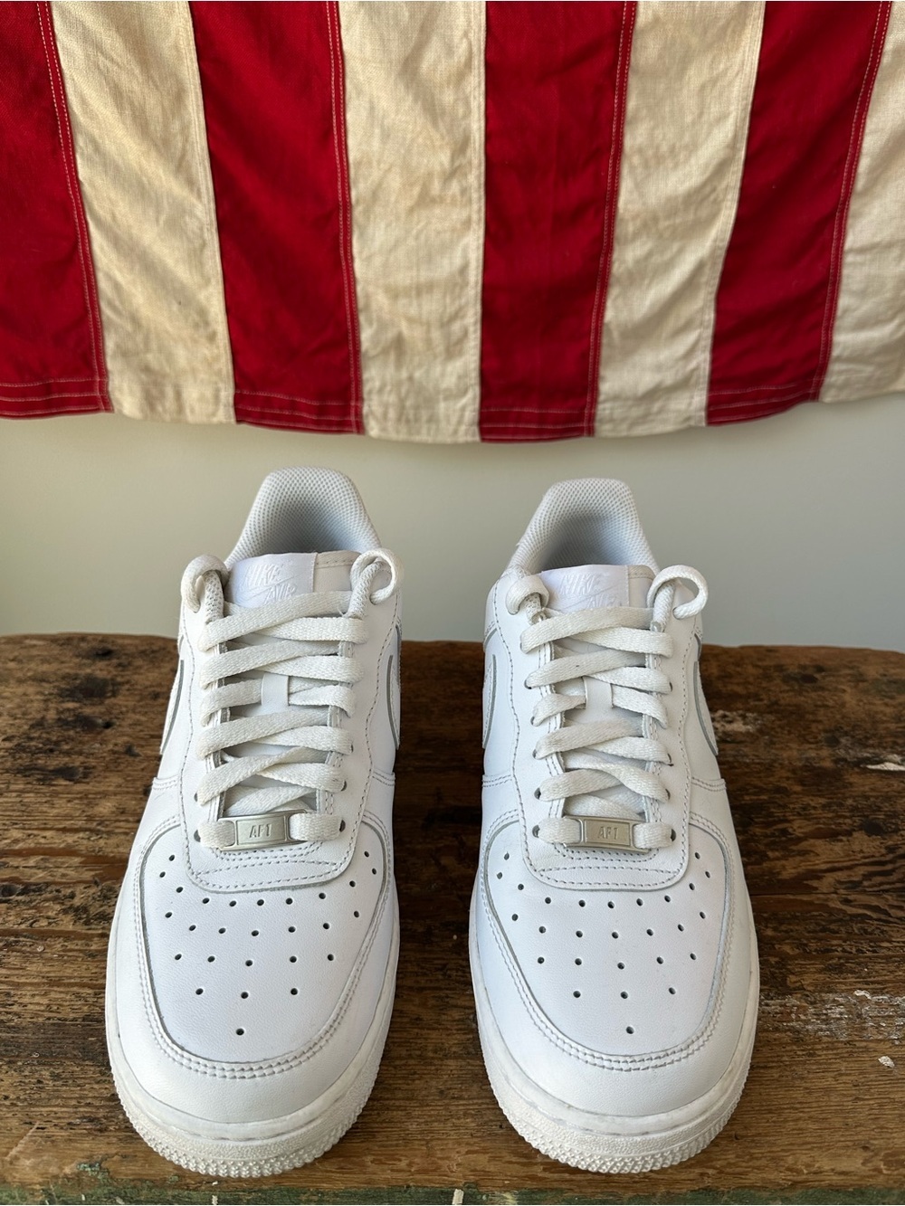 Nike Air Force 1 Low Top White Sneakers – Size 8.5 - Picture 7 of 10